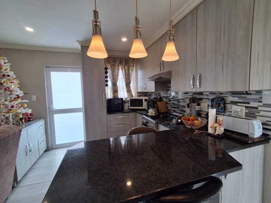 3 Bedroom Property for Sale in Nahoon Valley Park Eastern Cape